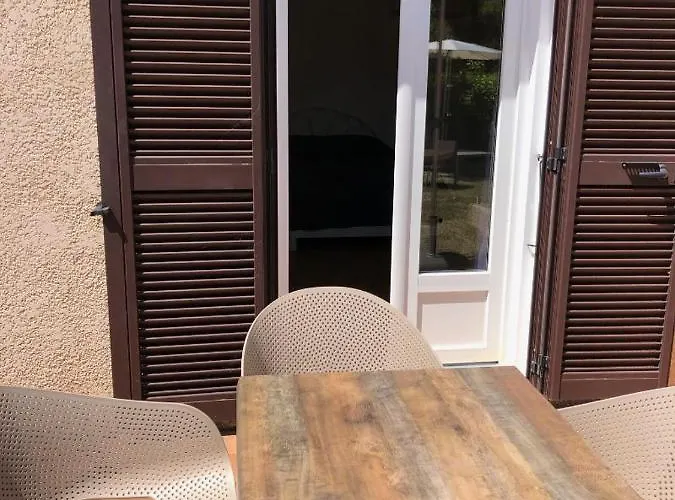 Penzion A Martinella Galeria (Corsica)